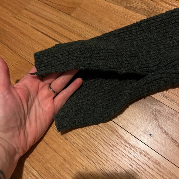 Torrid deep green sweater - Picture 3 of 9